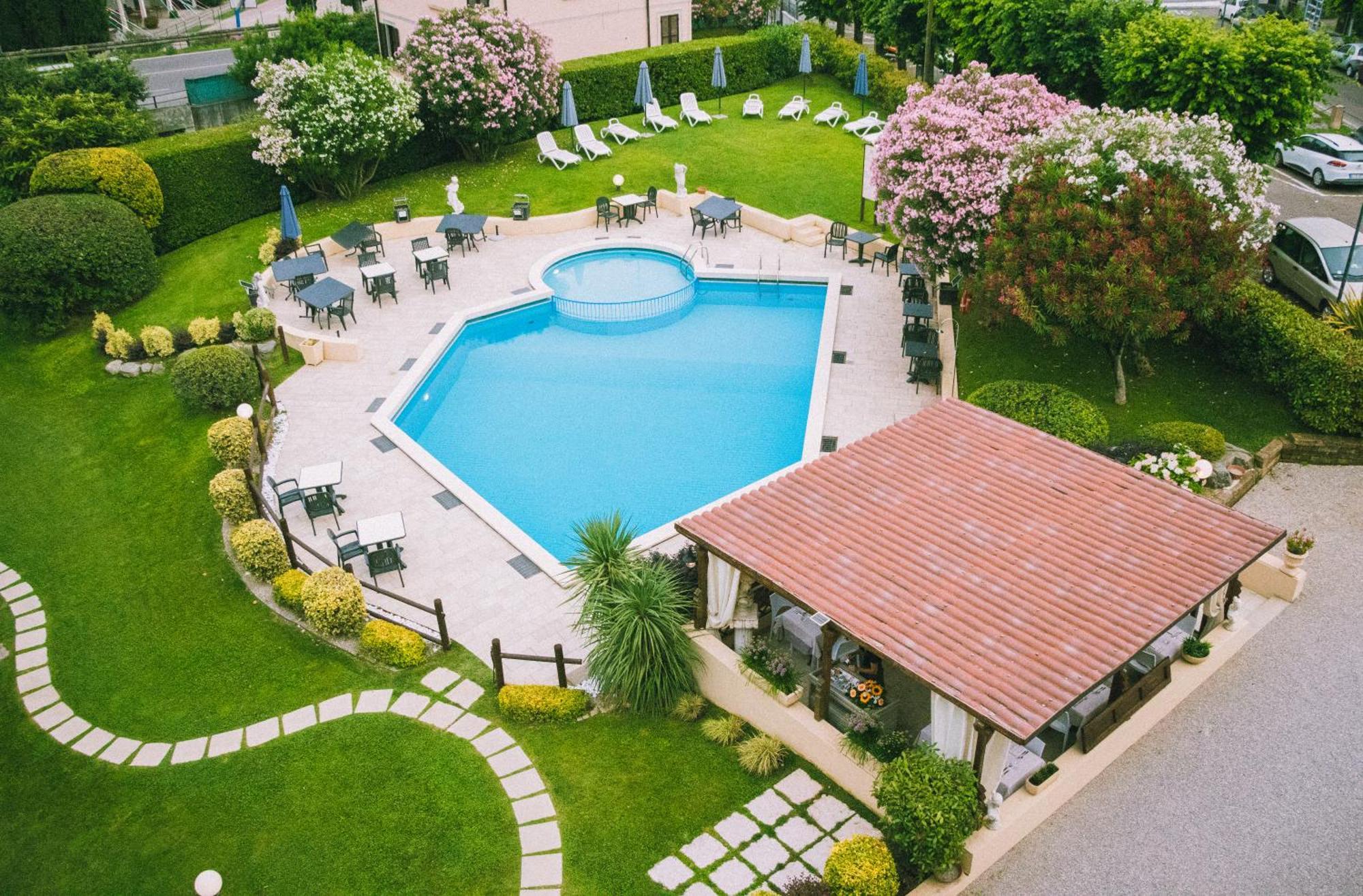 Hotel Adria&Resort Toscolano-Maderno Exterior foto